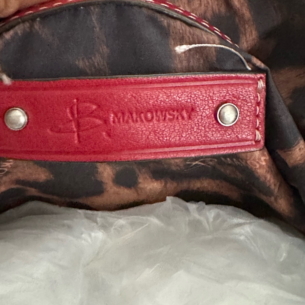 Elegant Red Leather Satchel - Picture 8 of 9